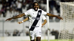 Toró, atacante da Ponte Preta