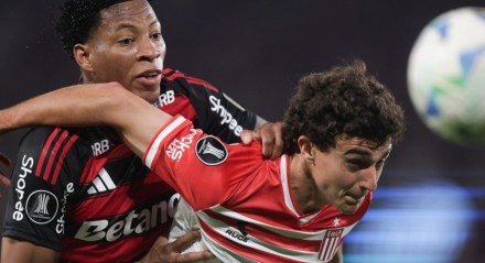 A Conmebol anunciou sua decisão após a expulsão polêmica de Gonzalo Plata, do Flamengo, no confronto contra o Estudiantes.