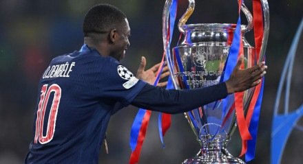 Ousmane Dembélé é eleito o melhor jogador do Mundo em 2025