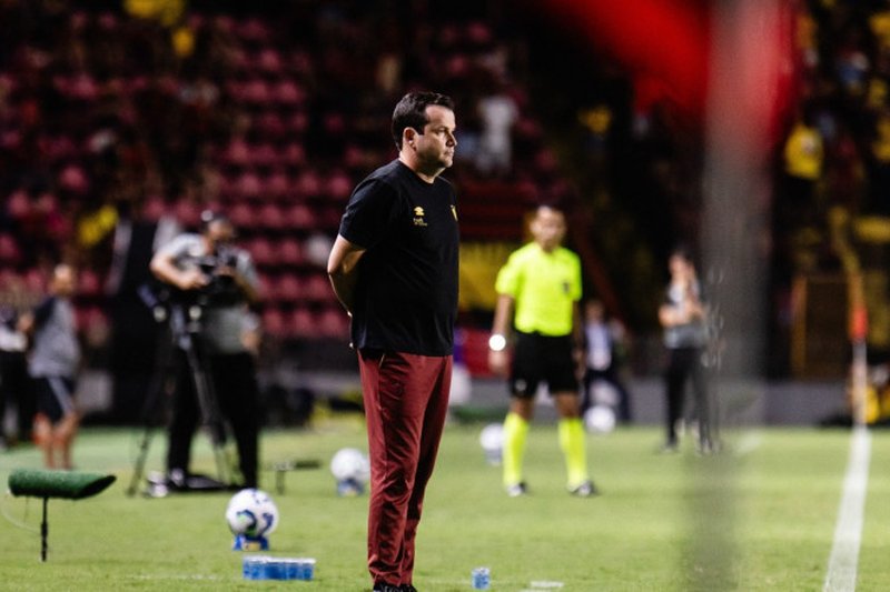 Daniel Paulista, técnico do Sport