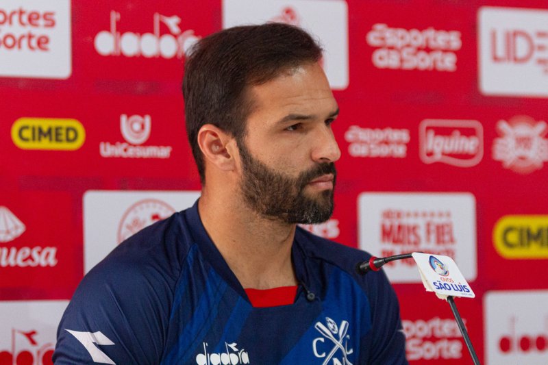 Goleiro Muriel, do Náutico, em entrevista coletiva