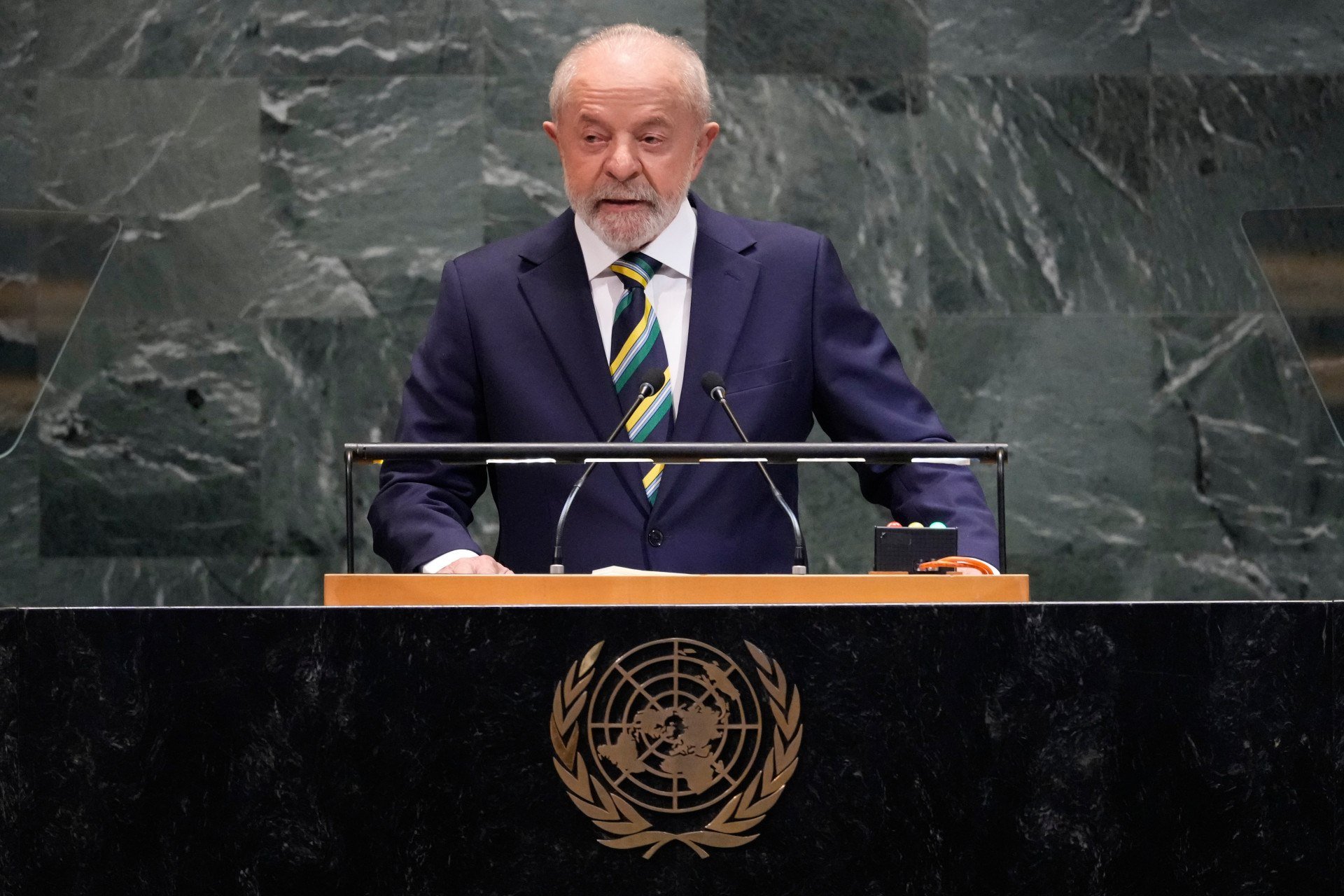 Lula abre conferência e sanciona ampliação da licença-maternidade