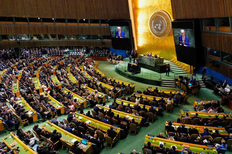 O presidente dos Estados Unidos, Donald Trump, discursa na 80ª sessão da Assembleia Geral das Nações Unidas, na sede da ONU (Organização das Nações Unidas), em Nova York