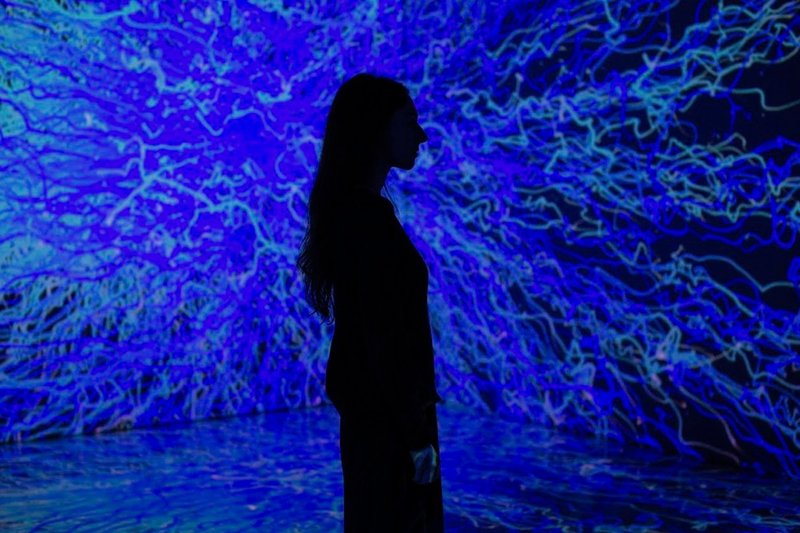 Farol Viajante chega a Recife com exposição imersiva OCEANVS, uma experiência artística sobre a água