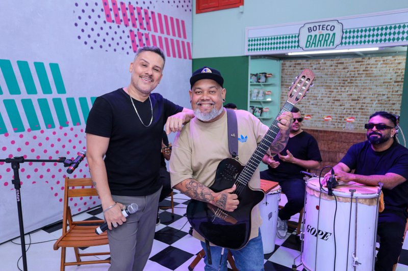 Telmo Santiago e Gustavo Olliveira no Boteco do Barra desta sexta-feira (26)