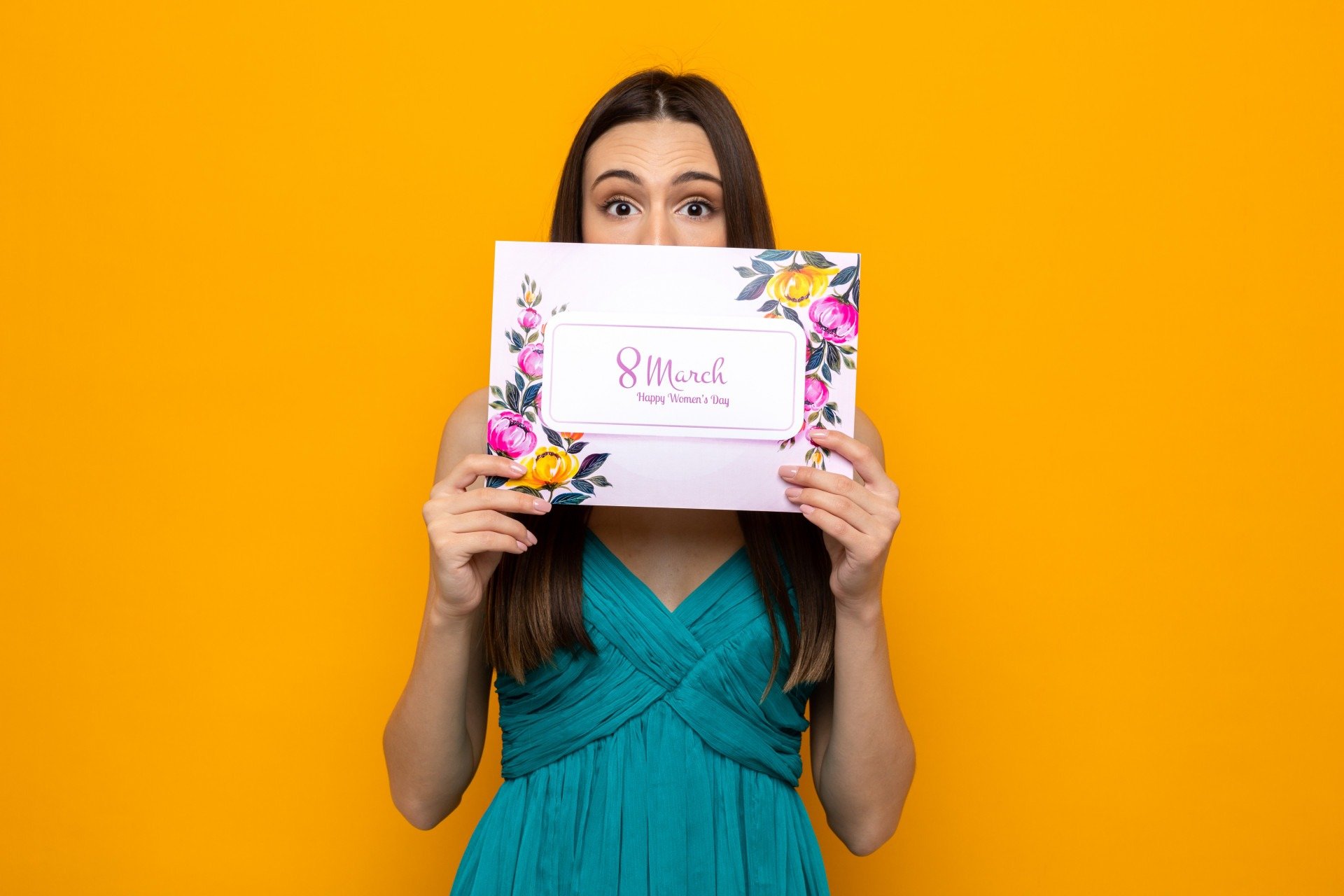 Convite especial de evento aproxima 2 signos de pessoas influentes