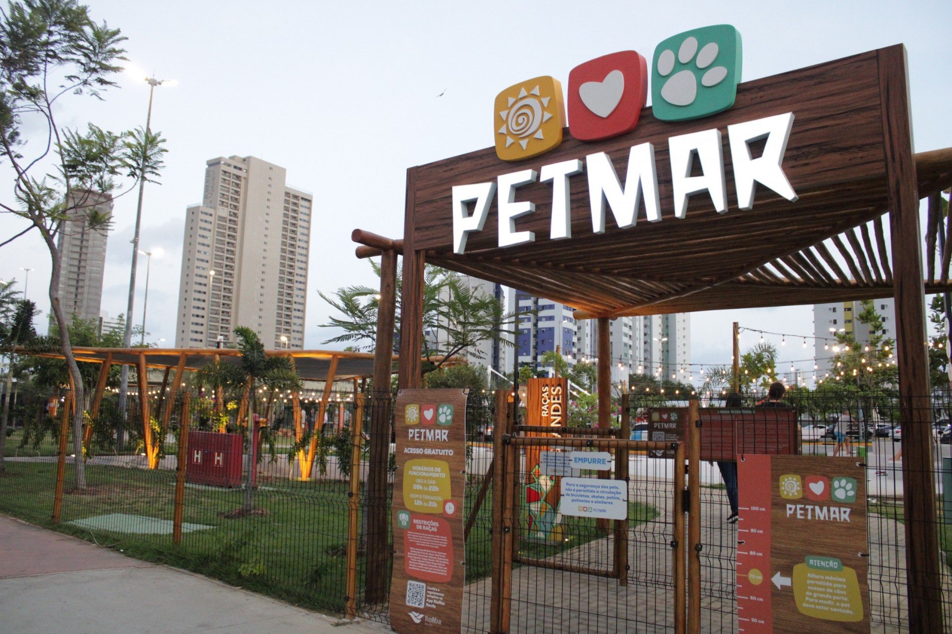 Semana Pet do RioMar Recife realiza campanha de adoção, neste domingo (28)