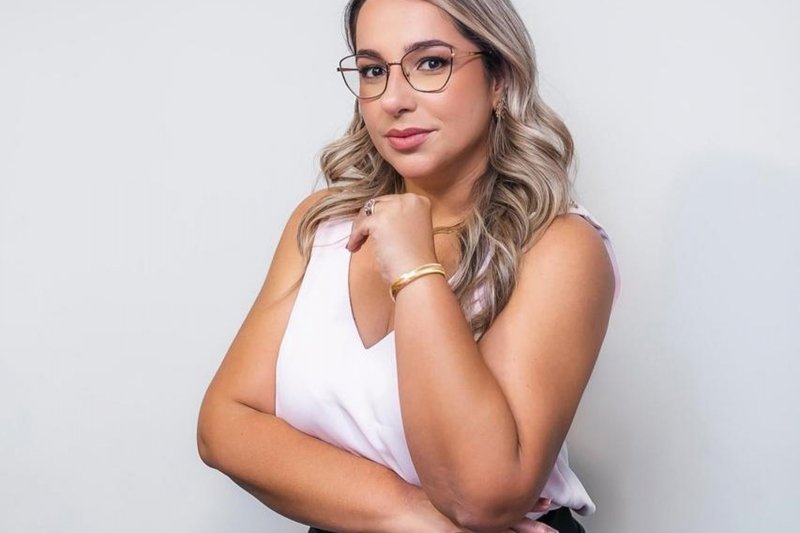 Maria Helena sócia fundadora e Diretora Comercial do Grupo Sucesso além de mentora de empresários.