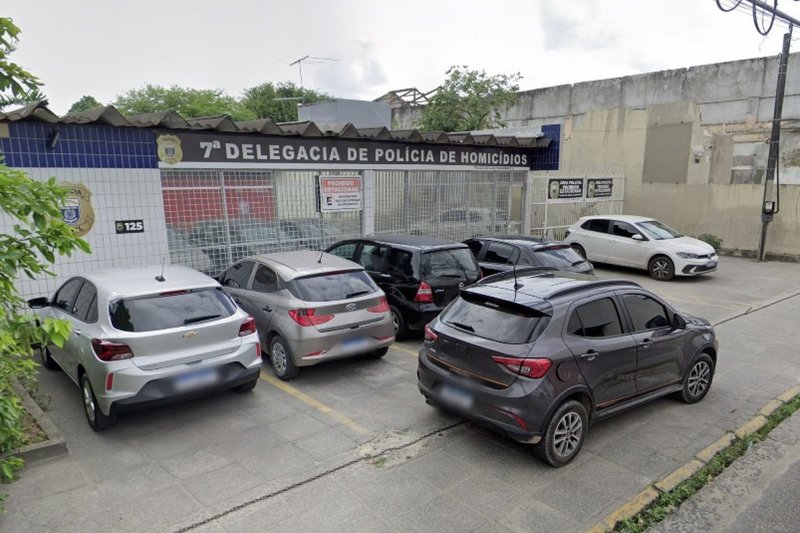 Mulher relata que recebeu mensagens abusivas do suspeito uma semana antes do assassinato de Júlia Ramilly, de 20 anos