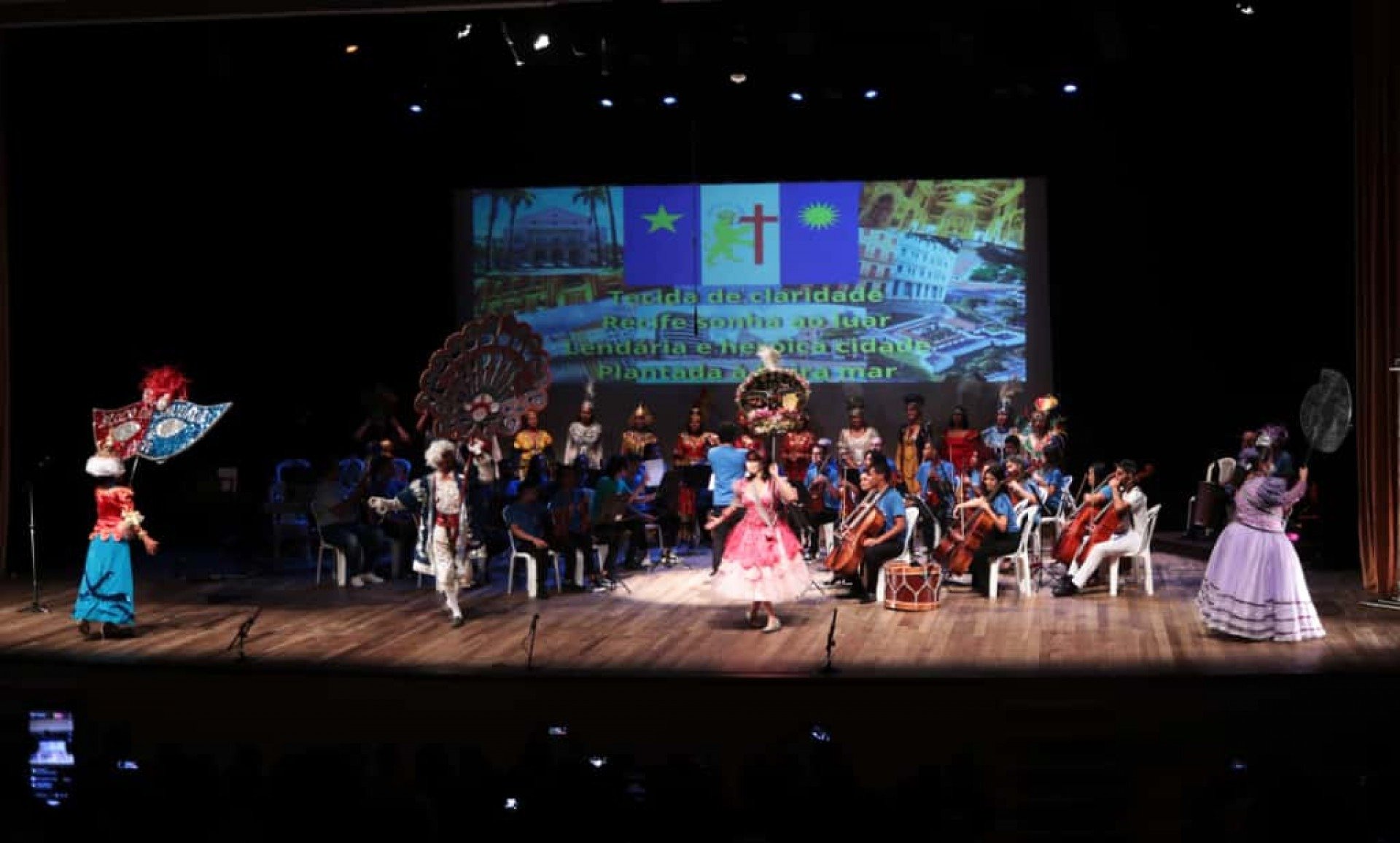 Espetáculo musical dá vida a magia do carnaval de Pernambuco, neste domingo (28)