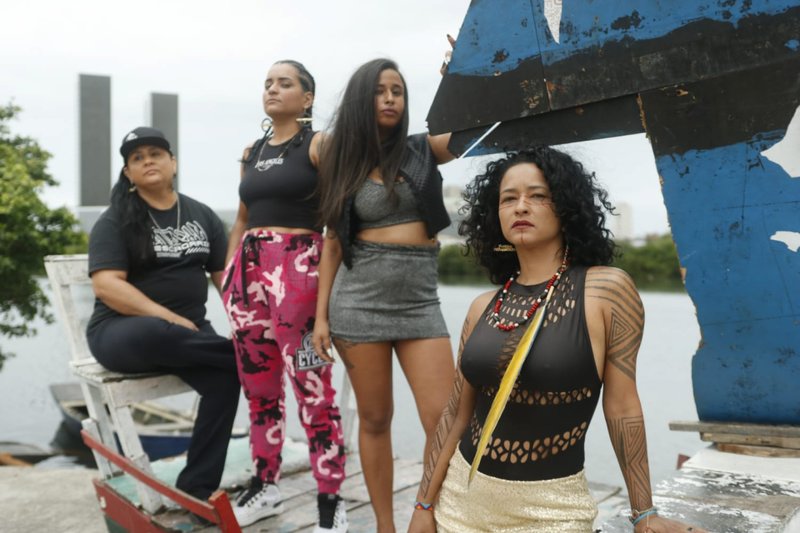 Chama Elas também surge como uma pauta de afirmação e resistência, valorizando e fortalecendo o protagonismo feminino por meio da cultura hip hop.