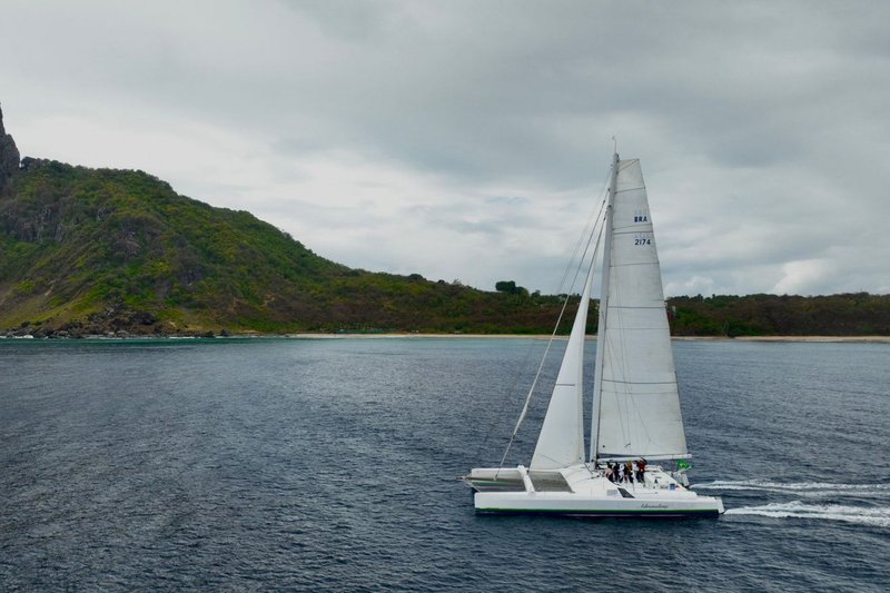 Adrenalina Pura venceu a Fita Azul da 36ª edição da Regata Internacional Recife-Fernando de Noronha (Refeno)