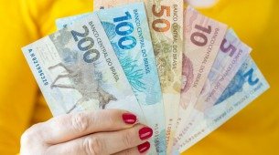 As negociações podem ser feitas diretamente pelos canais oficiais das instituições participantes ou pelo portal ConsumidorGovBr, serviço público e gratuito que conecta consumidores e empresas para solução de conflitos de consumo.