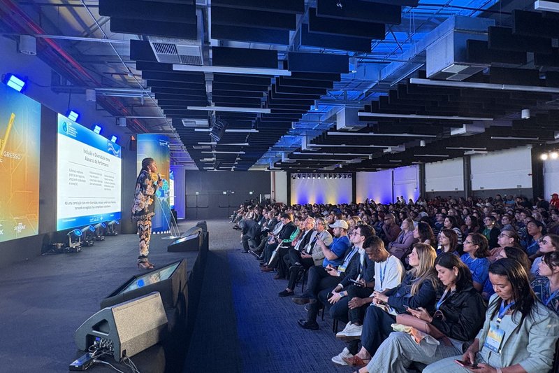 Nina Silva participou do primeiro dia do 21º Congresso Internancional de Inovação na Educação