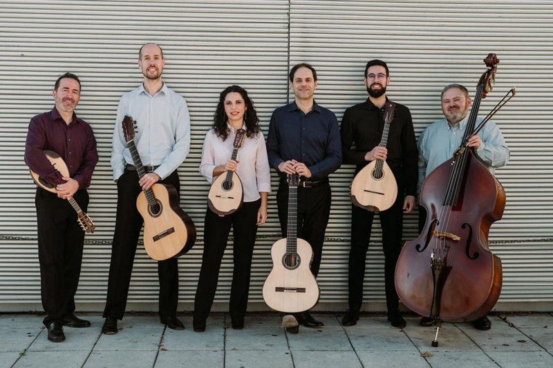  Solistas da Orquestra Portuguesa de Guitarras e Bandolins
