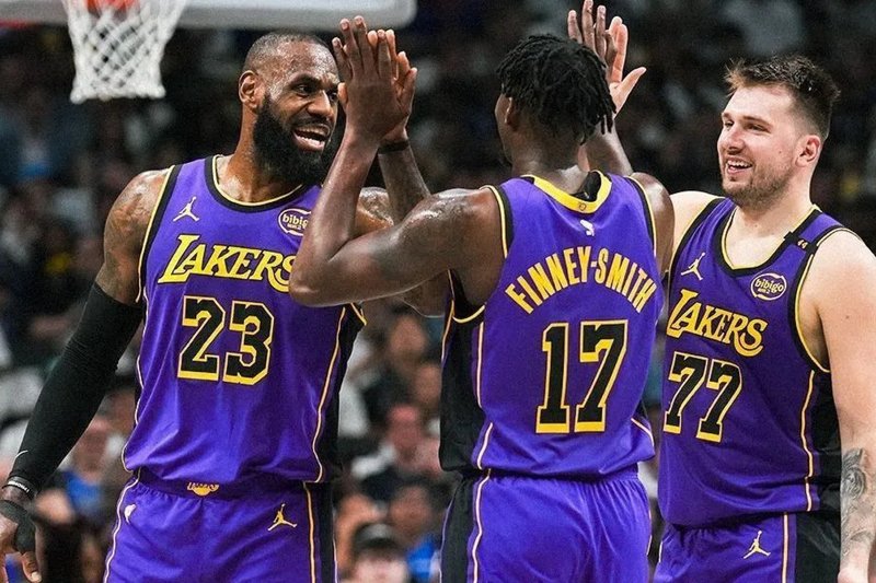 LeBron James e Doncic são os principais nomes do Los Angeles Lakers 