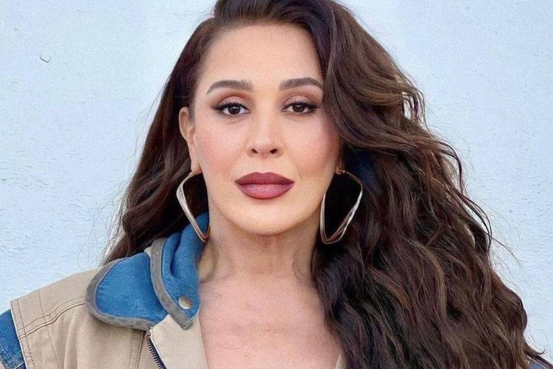 Claudia Raia revela uso de caneta emagrecedora após terceira gravidez aos 55 anos