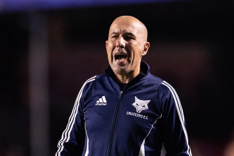 Leonardo Jardim, técnico do Cruzeiro