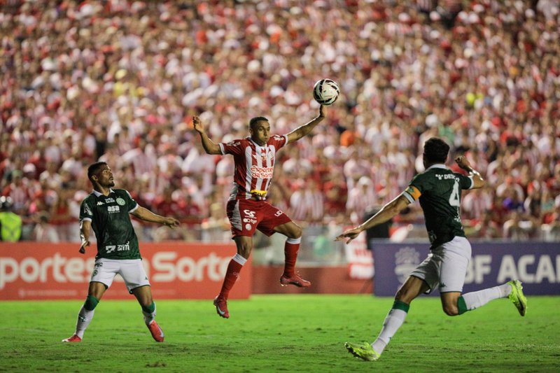 Lance do jogo entre Náutico x Guarani no primeiro turno do quadrangular da Série C