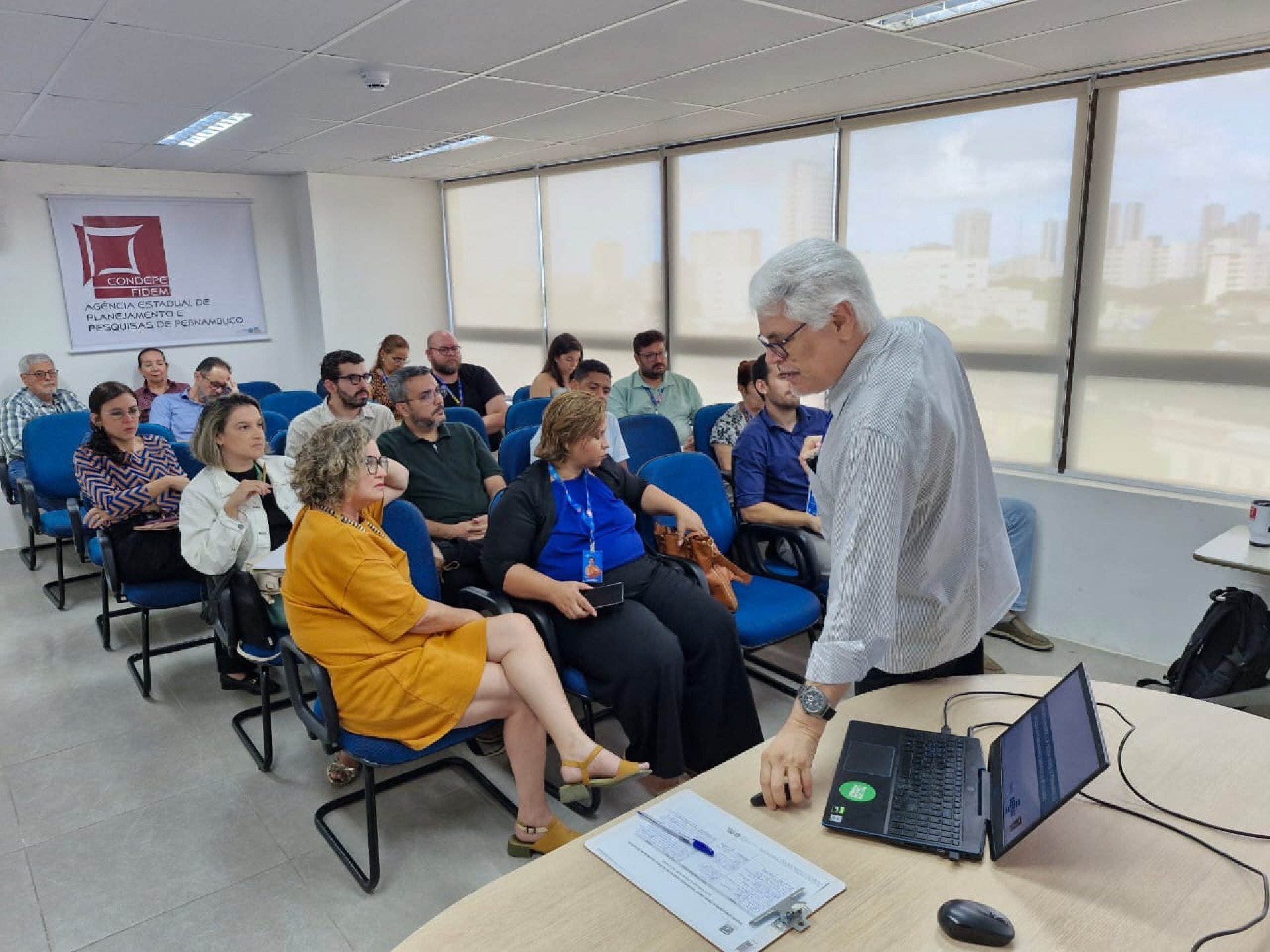 Representantes do Litoral Norte se reúnem na sede da Condepe/Fidem para discutir desenvolvimento integrado