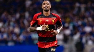 Derik Lacerda, atacante do Sport
