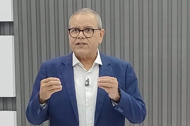 Ciro Bezerra, apresentador do TV Jornal Meio Dia