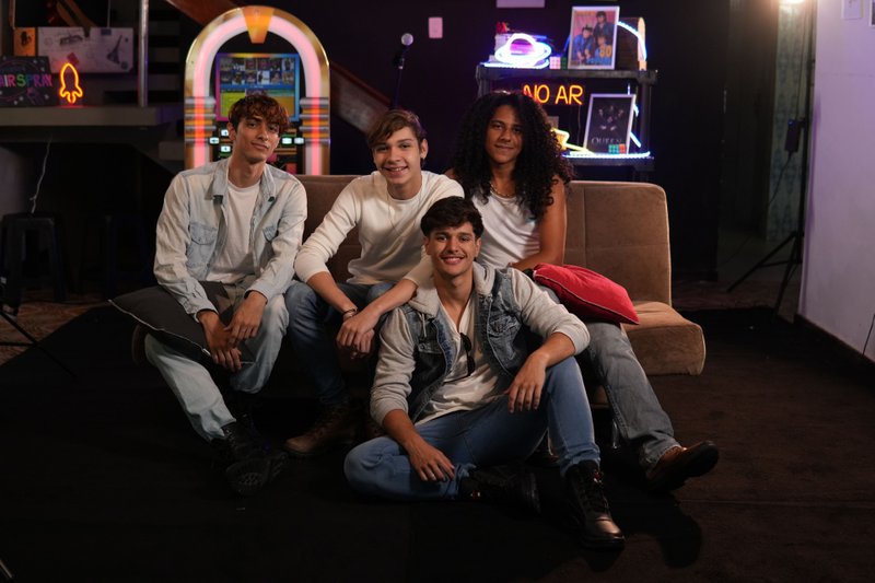  Espetáculo "Lalu Live" traz tributo eletrizante aos anos 80