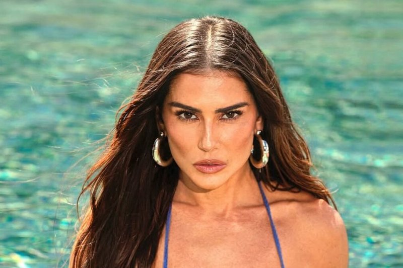 Deborah Secco revela uso de preenchimento no bumbum após pressão estética: “Não é fácil”