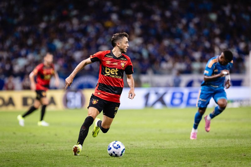 Hyoran, meia do Sport