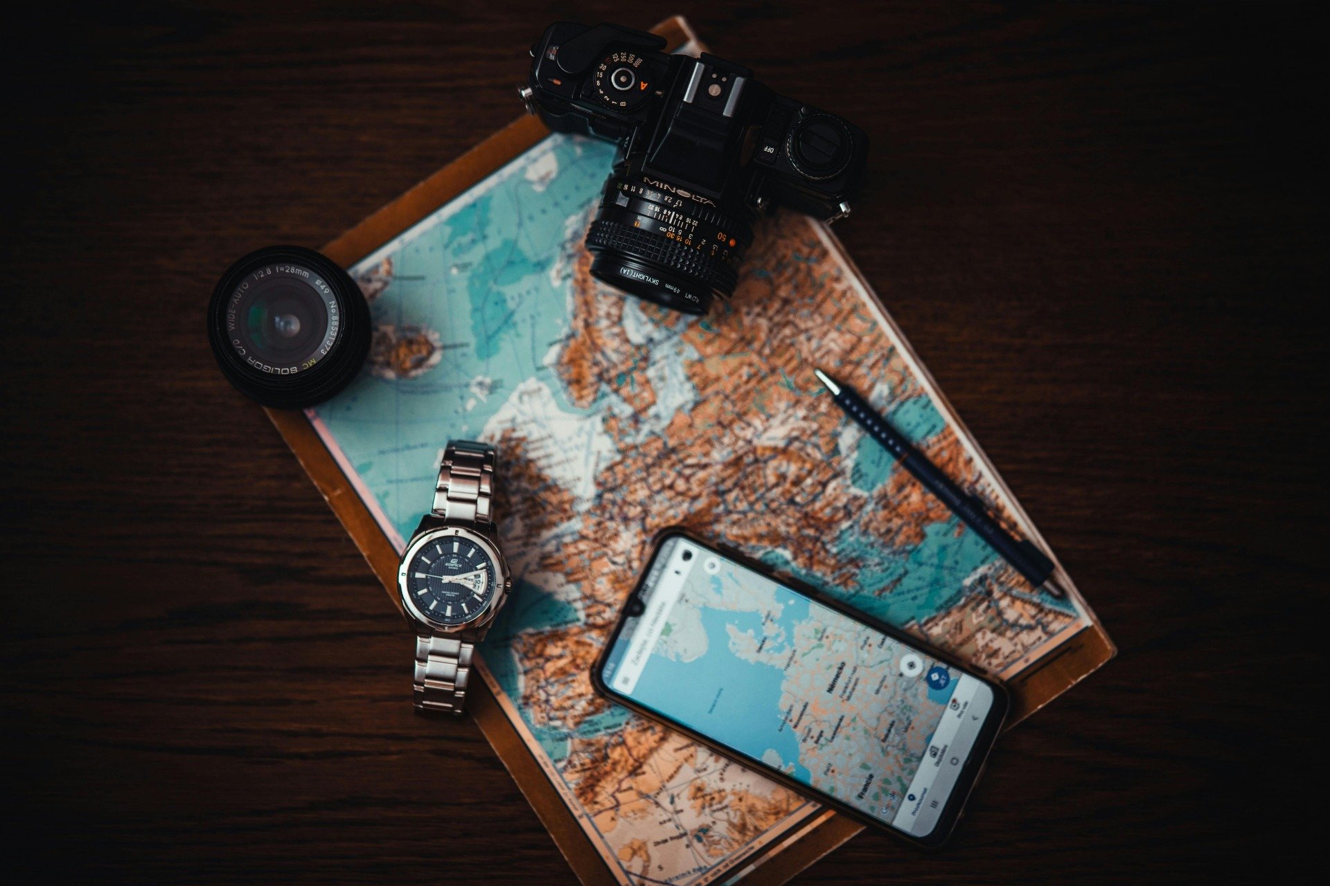 80% dos consumidores já usaram IA para planejar viagens, revela estudo