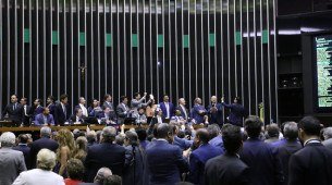 Plenário aprova retirada de pauta e medida provisória perde validade sem ser votada