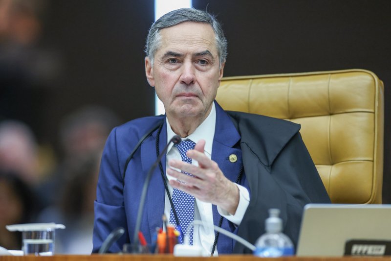 Ministro Luís Roberto Barroso se aposentou do STF