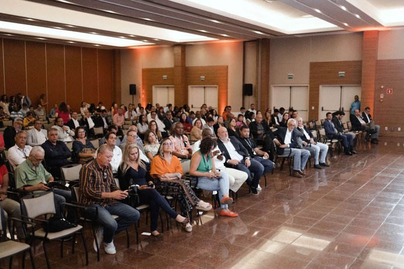 Participantes do Fórum Nordeste de Economia Circular, no Paço do Frevo, debatem soluções sustentáveis e novos modelos de produção e consumo