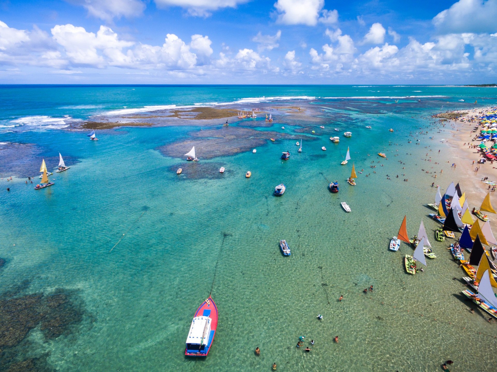 Sexta-feira (10) em Porto de Galinhas deve ter sol entre nuvens e chuvas rápidas, aponta Apac