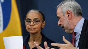 Presidente designado da COP30, embaixador André Corrêa do Lago, ao lado da ministra do Meio Ambiente e Mudança do Clima, Marina Silva