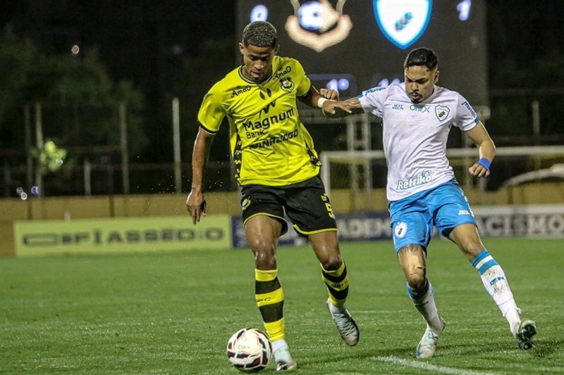 Imagem do último duelo entre Londrina e São Bernardo