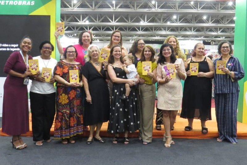 Coletivos de mulheres em lançamento na Bienal