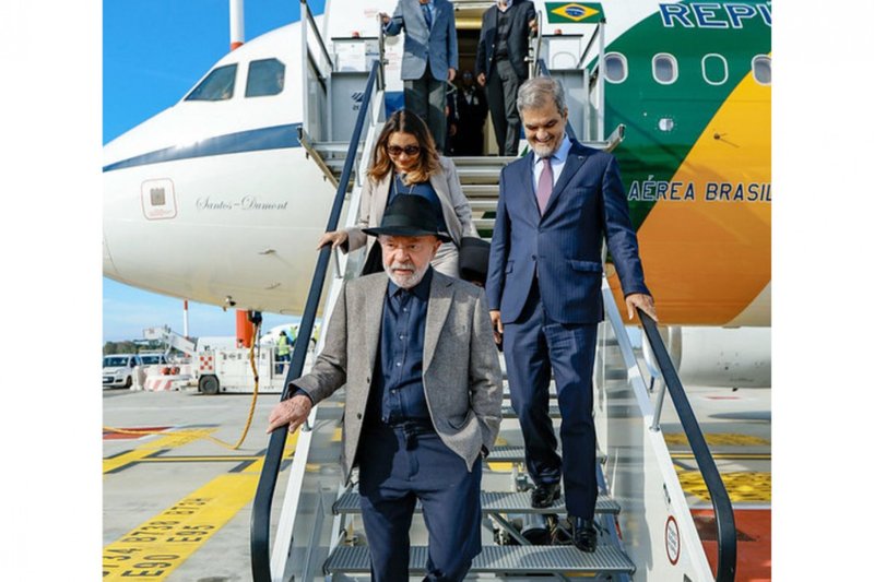 Lula também cumpre agenda em dois eventos no país. Participa da abertura do Fórum Mundial da Alimentação e encerra a segunda reunião do Conselho de Campeões da Aliança Global contra a Fome e a Pobreza