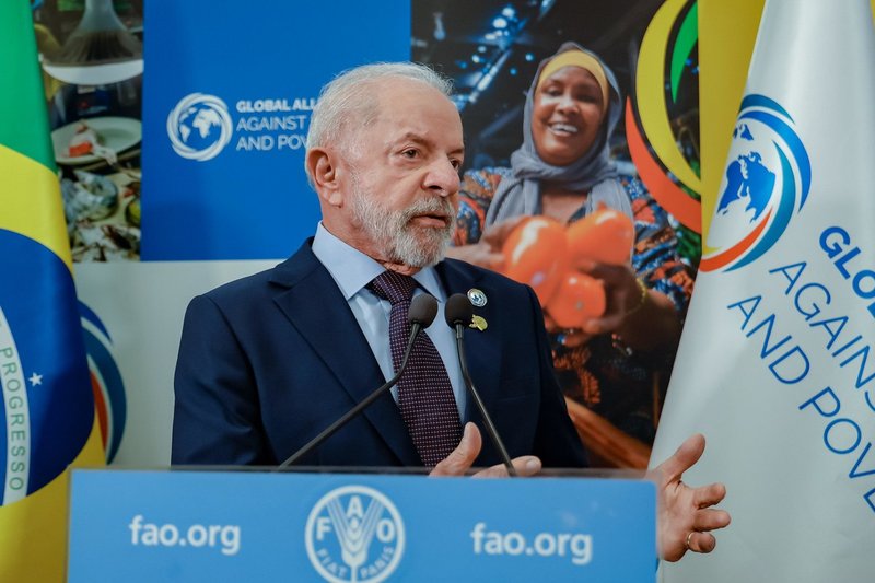 Lula busca negociações bilaterais em viagem