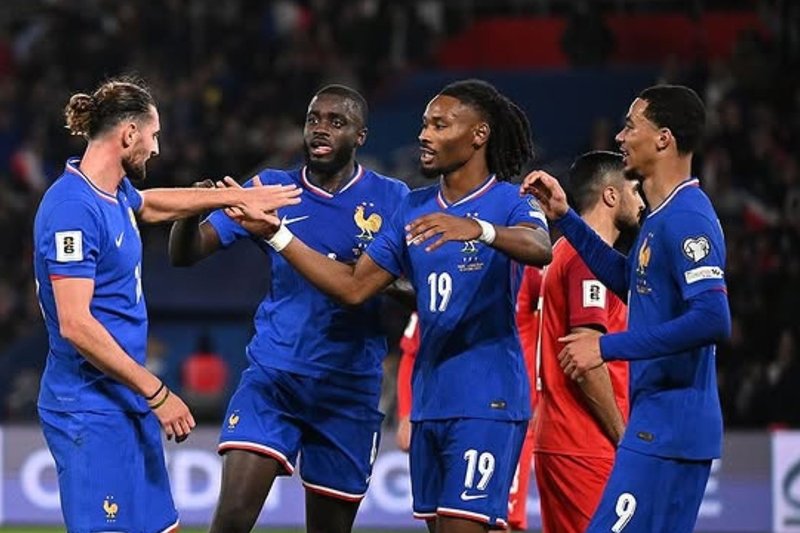 Jogadores da Seleção Francesa comemoram gol