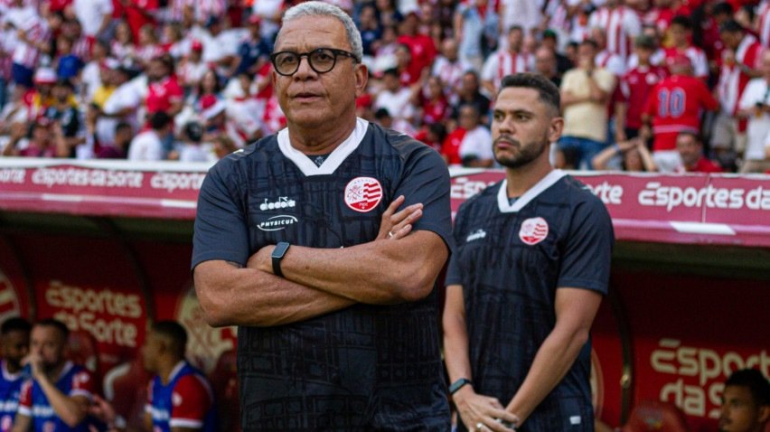 H&eacute;lio e Guilherme dos Anjos, t&eacute;cnico e auxiliar do N&aacute;utico