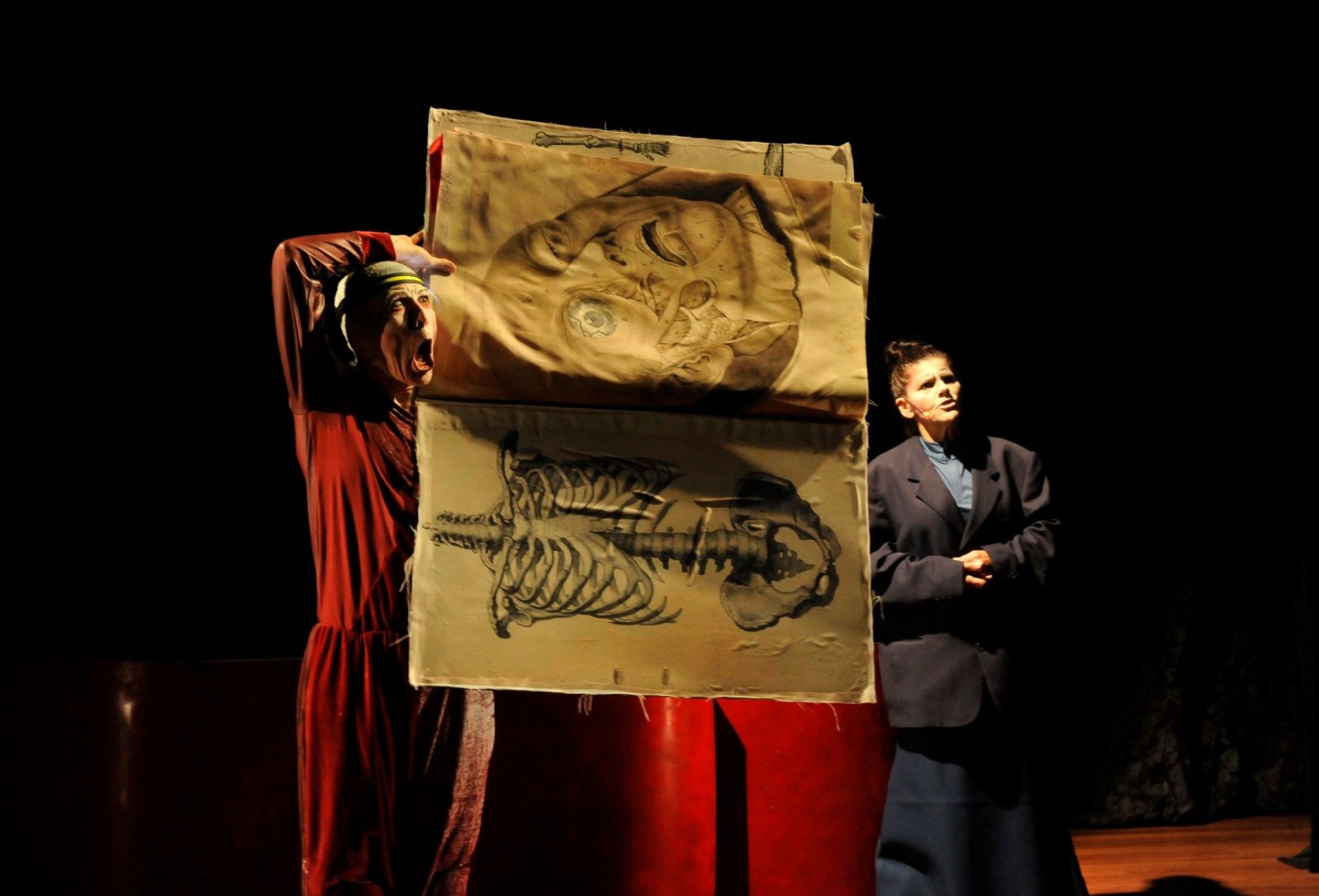 Coletivo Gompa apresenta "Frankenstein" e "Frankinh@" na CAIXA Cultural Recife