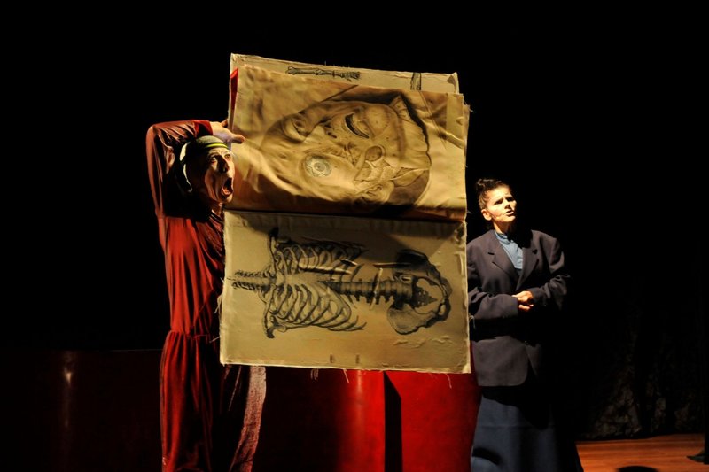 CAIXA Cultural Recife apresenta montagens adulta e infantil de Frankestein com o premiado grupo Gompa
