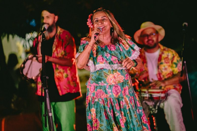 Mestra Ana Lúcia do Coco conduz oficina gratuita no Cais do Sertão