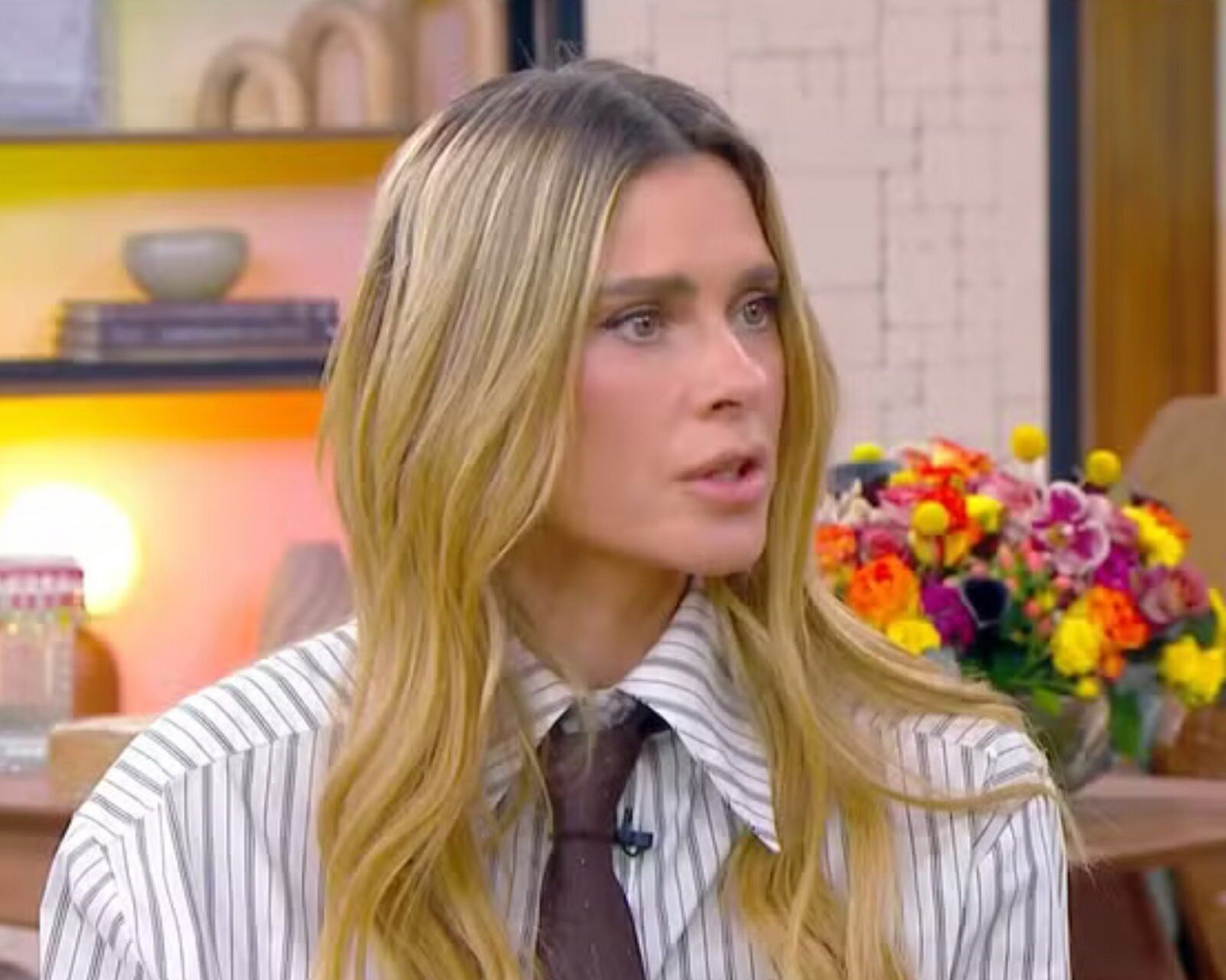 Carolina Dieckmmann fala sobre orgasmo de Leila em Vale Tudo: ‘Não é fácil tocar no assunto’