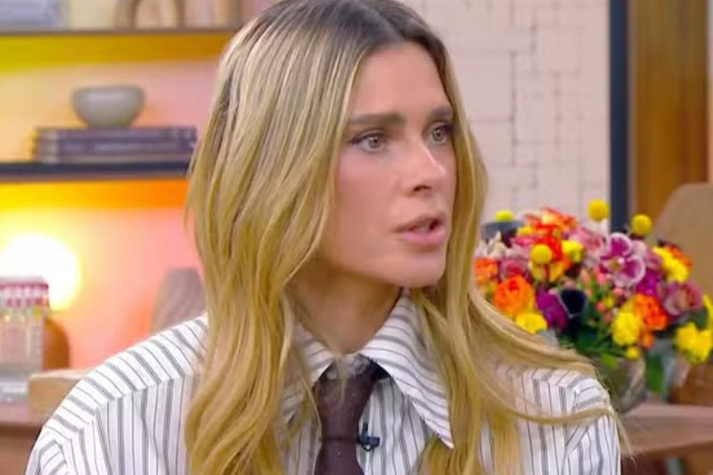 Carolina Dieckmmann fala sobre orgasmo de Leila em Vale Tudo: â??Não é fácil tocar no assuntoâ??