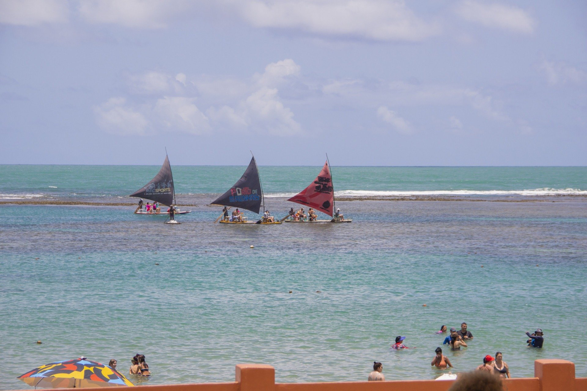 Porto de Galinhas: céu parcialmente nublado e calor marcam sexta-feira (17/10)