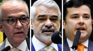 Os senadores, Fernando Dueire e Humberto Costa, e o deputado federal, Eduardo da Fonte
