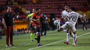 Lance do jogo entre Sport x Ceará na última rodada do Brasileirão