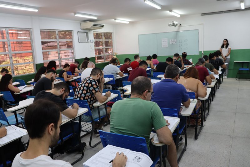 Prova objetiva do concurso para docentes do IFPE foi aplicada em 30 prédios distribuídos na Região Metropolitana